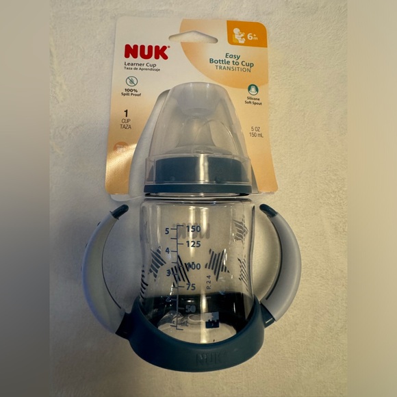 NWT 8 Baby Bottles And a Pack of 10 Breast Milk Storage Bags - Picture 6 of 15